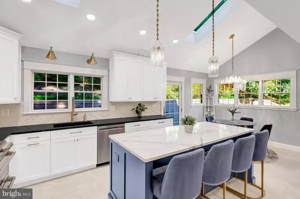 Vienna, VA 22182,1419 CLAVES CT