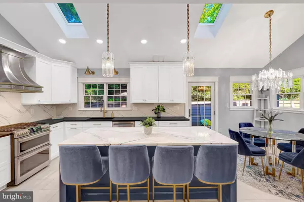 Vienna, VA 22182,1419 CLAVES CT