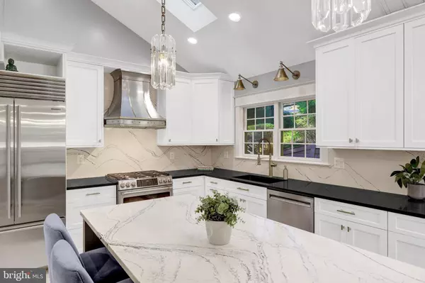 Vienna, VA 22182,1419 CLAVES CT