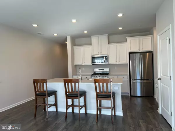 Quakertown, PA 18951,8 FONTHILL CT