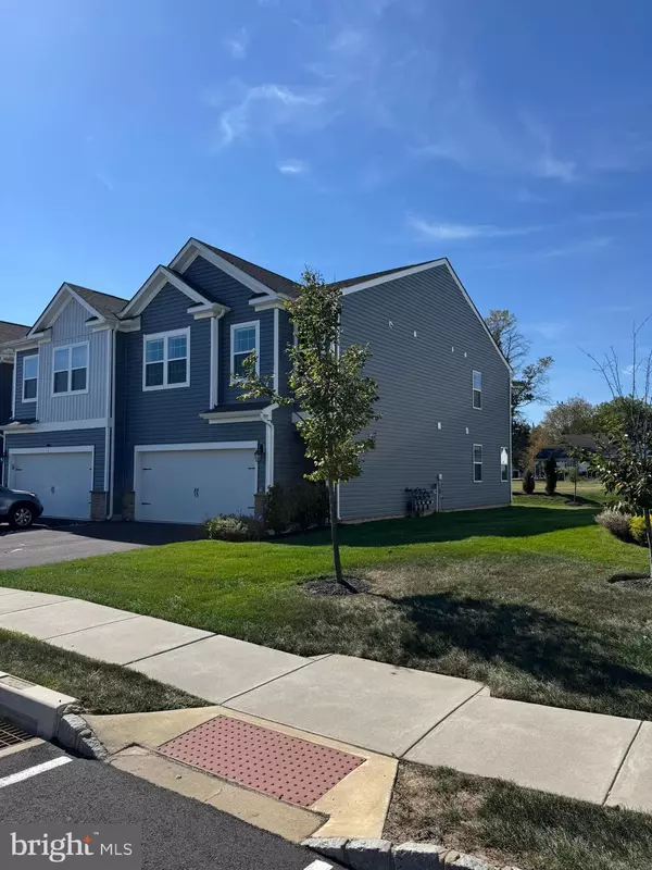 Quakertown, PA 18951,8 FONTHILL CT