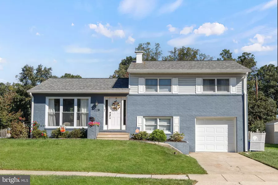 228 QUAKER RIDGE RD, Lutherville Timonium, MD 21093