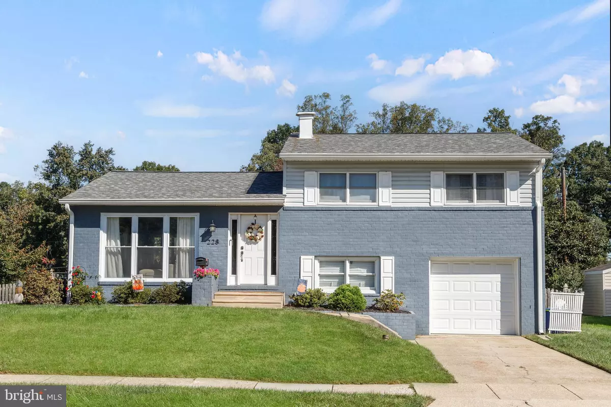 Lutherville Timonium, MD 21093,228 QUAKER RIDGE RD