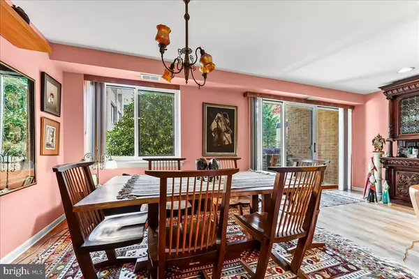 Narberth, PA 19072,1640 OAKWOOD DR #W114