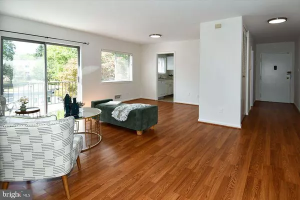 Bethesda, MD 20814,10637 MONTROSE AVE #204