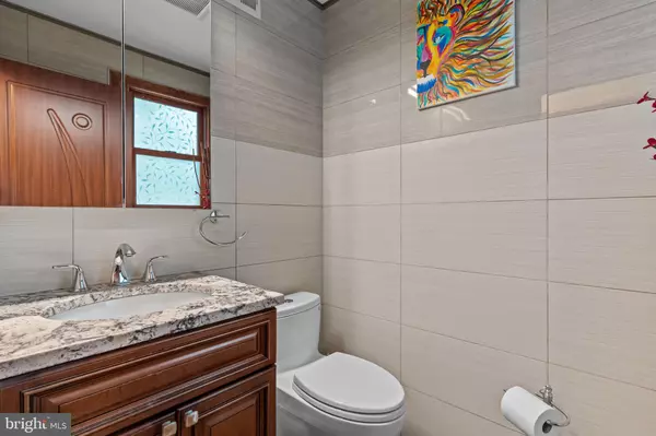 Southampton, PA 18966,905 PEBBLE LN