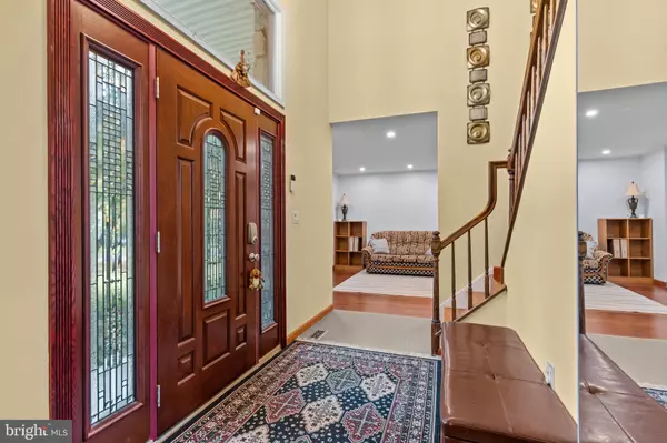 Southampton, PA 18966,905 PEBBLE LN