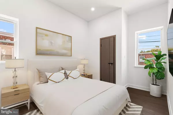 Philadelphia, PA 19152,8606 FRONTENAC ST