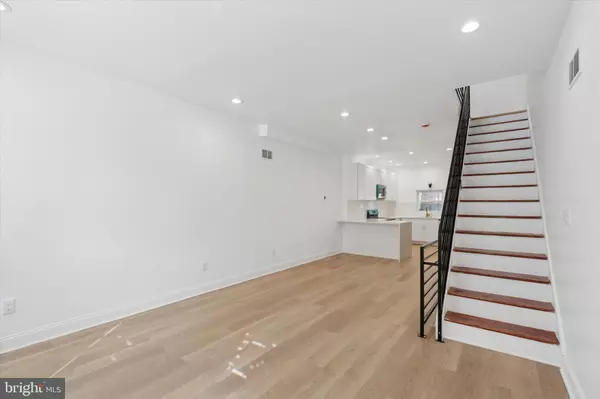 Philadelphia, PA 19121,2707 W THOMPSON ST