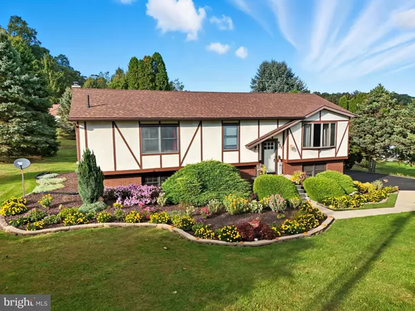 935 PLEASANT GROVE RD, Red Lion, PA 17356