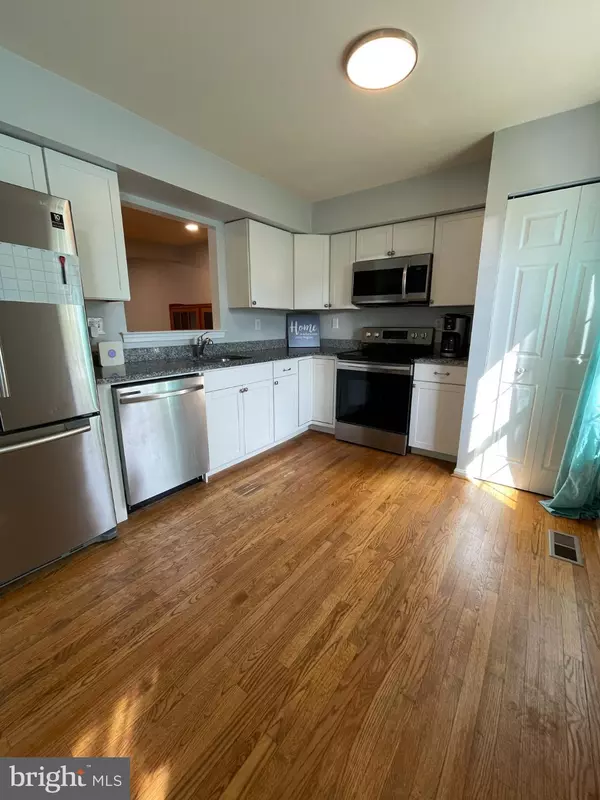 6045 N HIL MAR CIR, District Heights, MD 20747