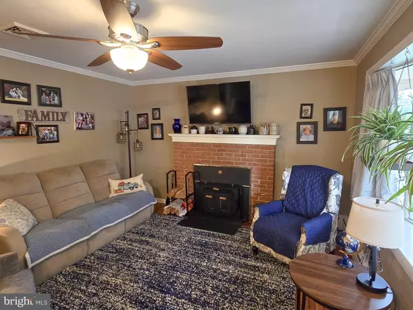 East Petersburg, PA 17520,1975 LARCH AVE