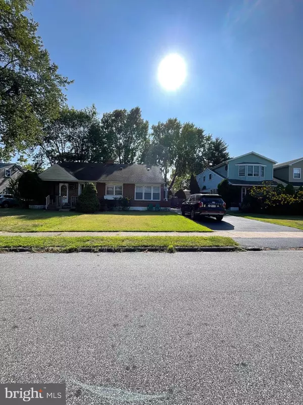 512 ESSEX RD, Norwood, PA 19074