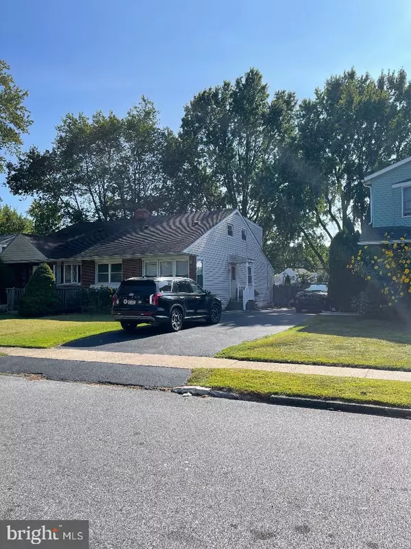 Norwood, PA 19074,512 ESSEX RD