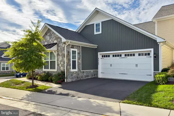 Ashburn, VA 20148,42783 FIREFLY SONATA TER