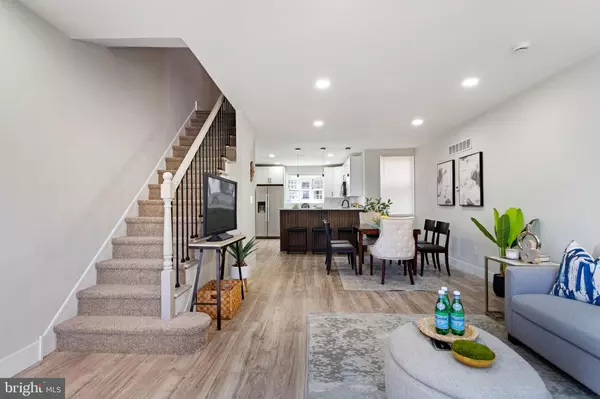 Philadelphia, PA 19128,5923 JANNETTE ST