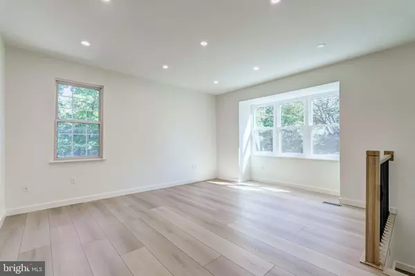 Reston, VA 20191,2362 BRANLEIGH PARK CT
