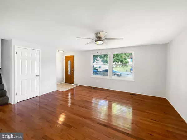 Sterling, VA 20164,113 N HARRISON RD