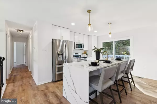 Rockville, MD 20854,3 SUNNYMEADE CT