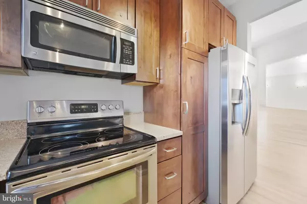 Alexandria, VA 22304,271 S PICKETT ST #201