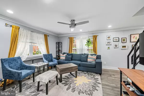 Philadelphia, PA 19128,909 GLENROY RD