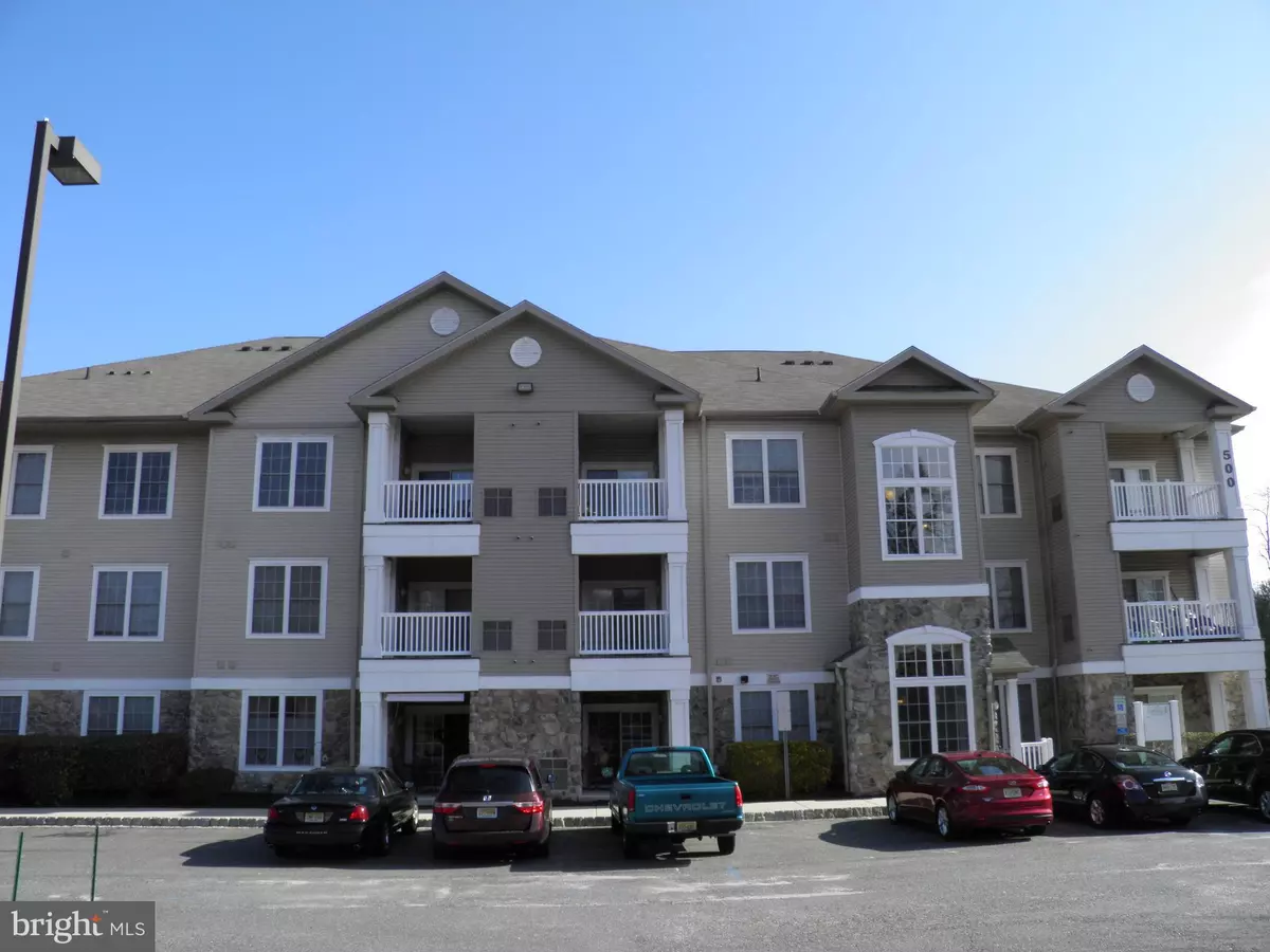 Clementon, NJ 08021,525 HIGHLAND ESTS