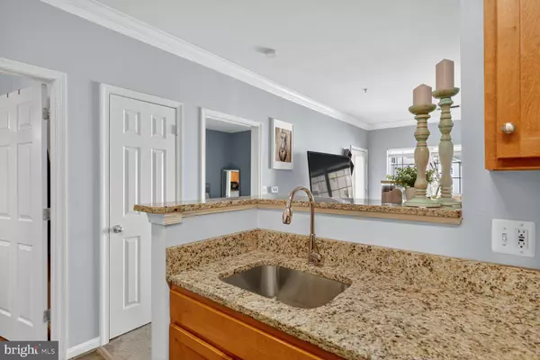 Alexandria, VA 22304,4862 EISENHOWER AVE #366