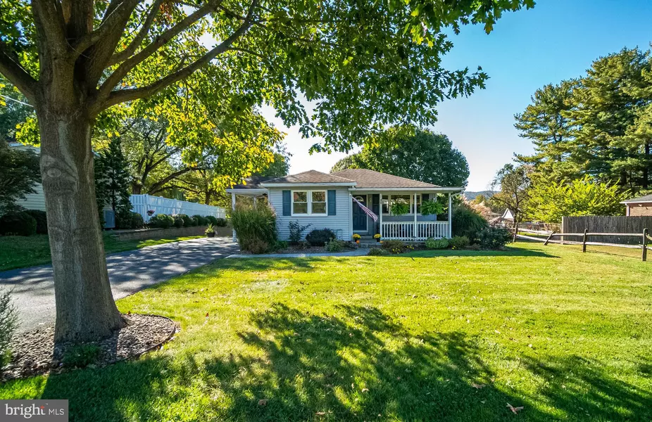 40 E COLLEGE AVE, Wernersville, PA 19565