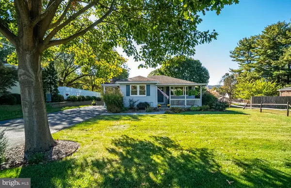 40 E COLLEGE AVE, Wernersville, PA 19565