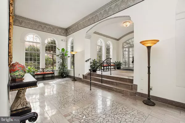 Washington, DC 20016,4000 CATHEDRAL AVE NW #248B