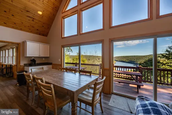 Oakland, MD 21550,340 GRANDVIEW DR