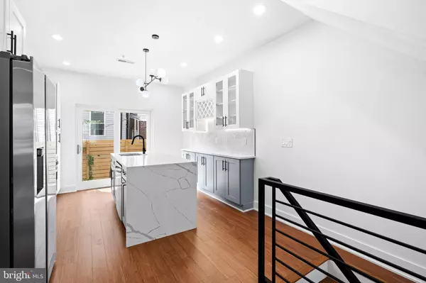 Philadelphia, PA 19146,2650 EARP ST