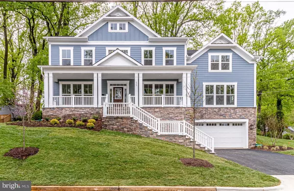 7315 WOODLEY PL, Falls Church, VA 22046