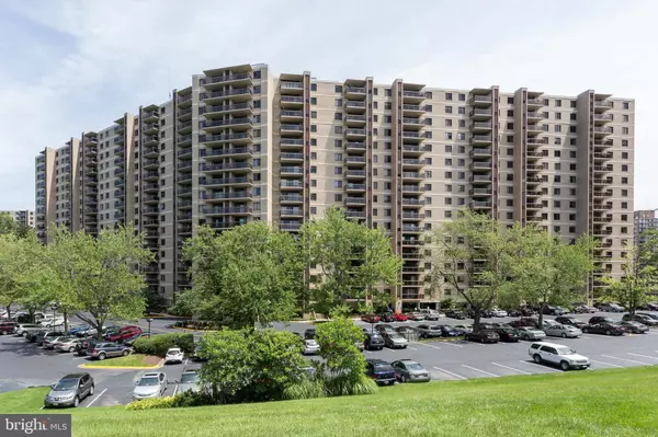 205 YOAKUM PKWY #223, Alexandria, VA 22304