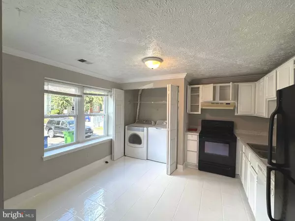 Triangle, VA 22172,3615 WHARF LN