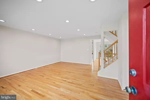 Centreville, VA 20121,13875 LAURA RATCLIFF