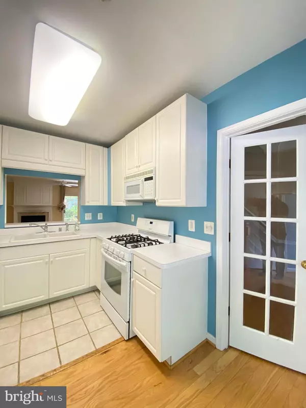 Fairfax, VA 22030,10353 SAGER AVE