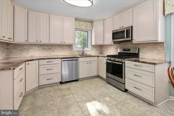 Herndon, VA 20171,12436 WENDELL HOLMES RD