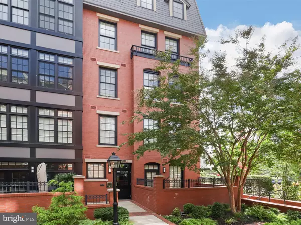 Arlington, VA 22209,1701 16TH ST N #356