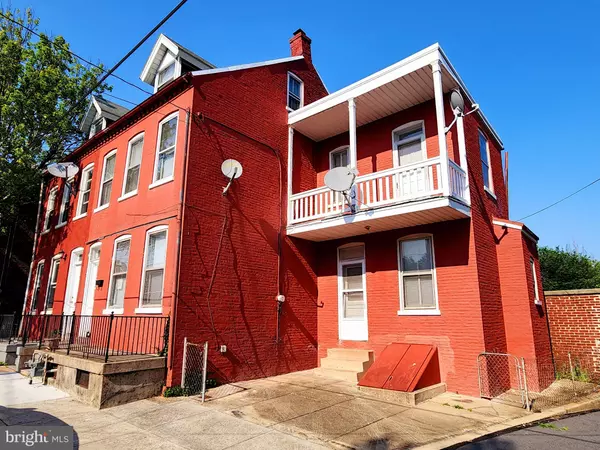 17 CORAL ST, Lancaster, PA 17603