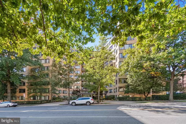 Washington, DC 20008,4740 CONNECTICUT AVE NW #903