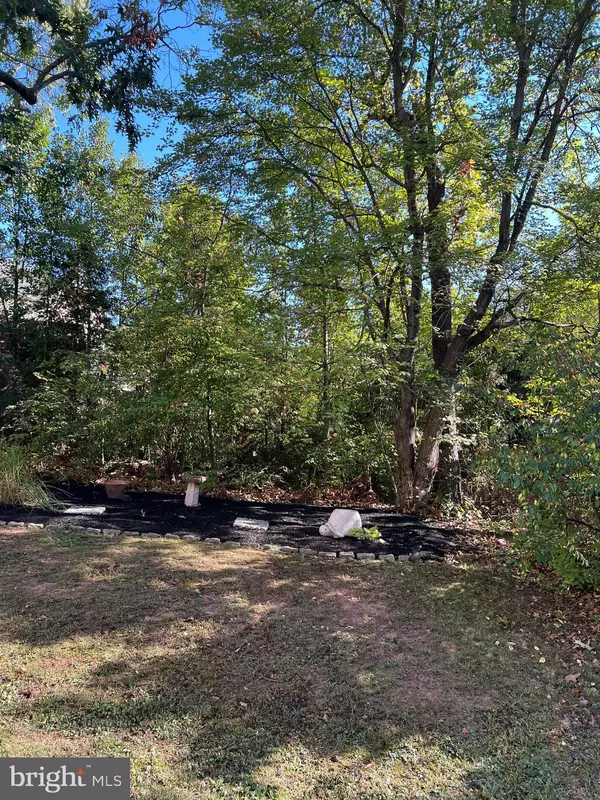 Schwenksville, PA 19473,727 MARTINGALE RD