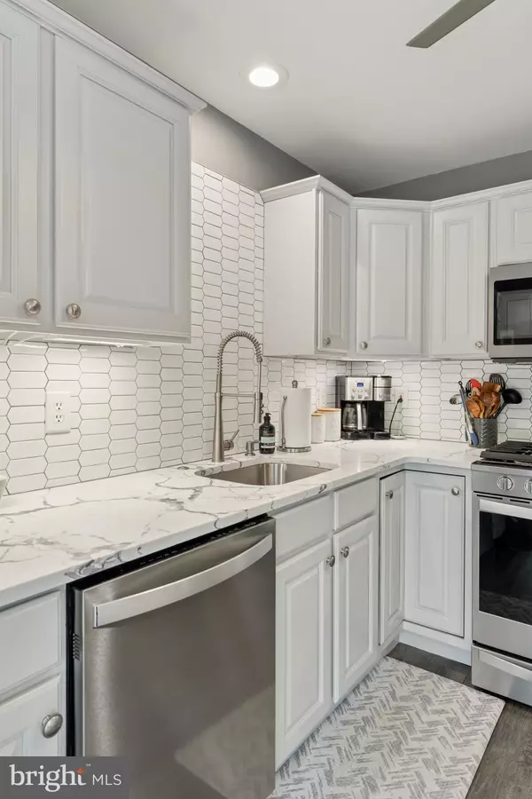 Schwenksville, PA 19473,727 MARTINGALE RD