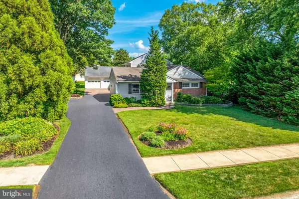 4 E CHURCH RD, Plymouth Meeting, PA 19462