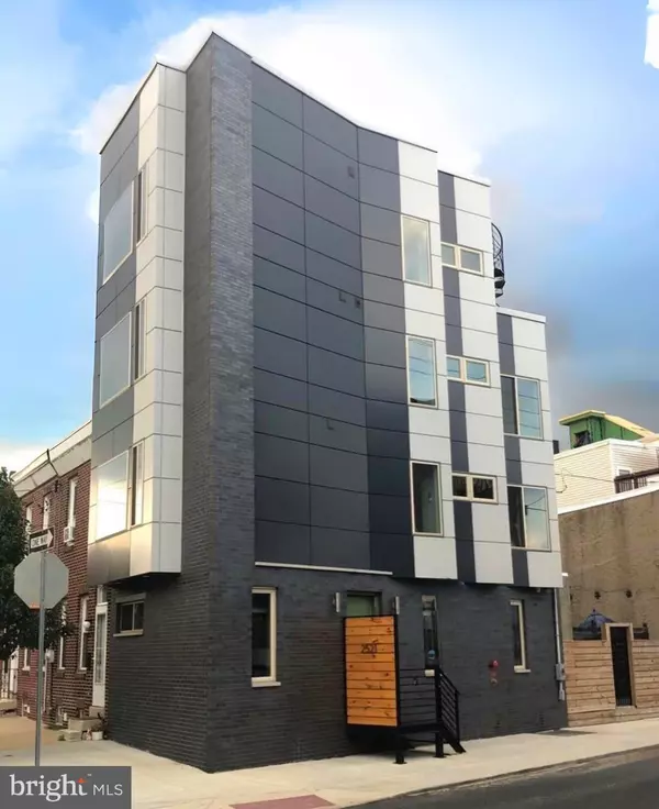 2521 E DAUPHIN ST, Philadelphia, PA 19125