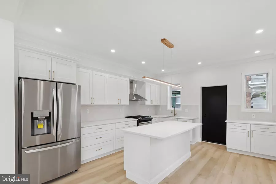 137 W MANHEIM ST, Philadelphia, PA 19144