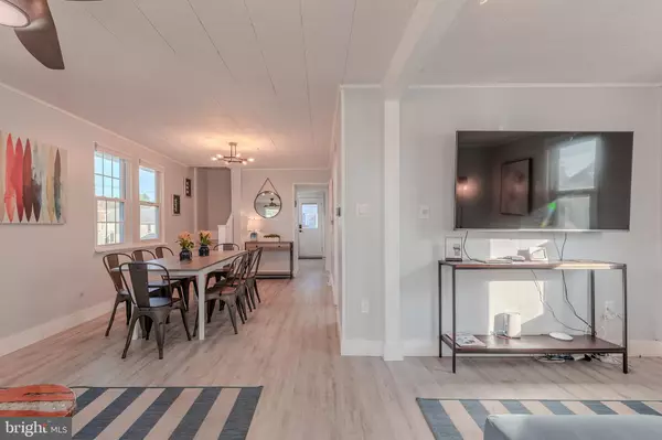 Villas, NJ 08251,240 W PACIFIC AVE