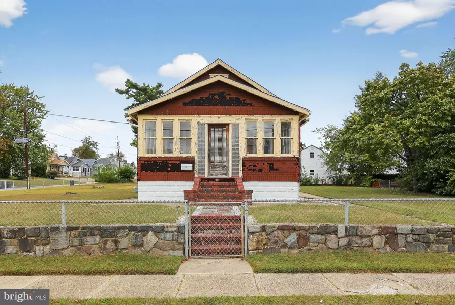 115 W 1ST AVE, Runnemede, NJ 08078