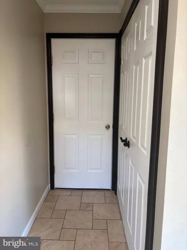 Sicklerville, NJ 08081,60 HIGH MEADOWS DR