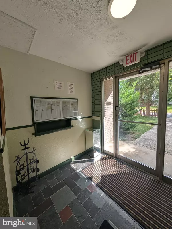 Rockville, MD 20850,311 DAWSON AVE #5